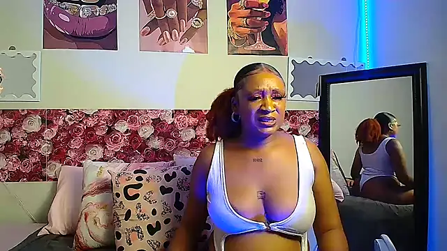 EnchantingLisa online show from June 2026 04:57:02 PM