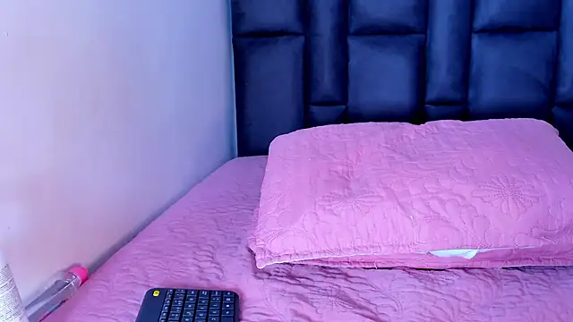 maddy  howard online show from July 2026 12:29:01 PM