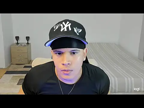Snapshot of sant_wahlberg chatting on May 2026 03:57:02 AM sant wahlberg online show from May 2026 03:57:02 AM