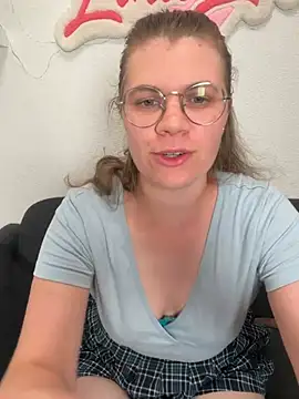 Snapshot of Lina-Love chatting on June 2026 06:45:01 PM Lina-Love online show from June 2026 06:45:01 PM