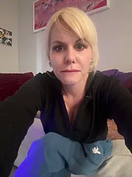 Ever Hayden online show from April 2026 01:10:02 AM