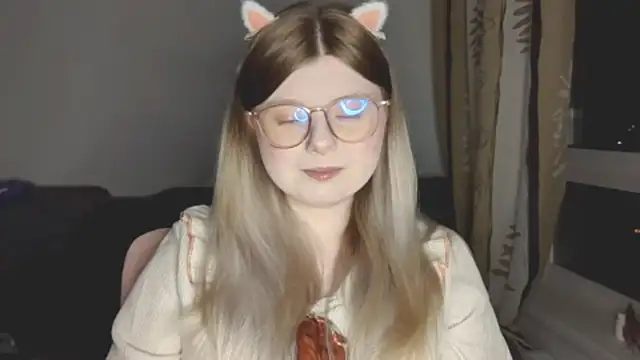 Snapshot of YukiBlush chatting on May 2026 06:14:01 PM YukiBlush online show from May 2026 06:14:01 PM
