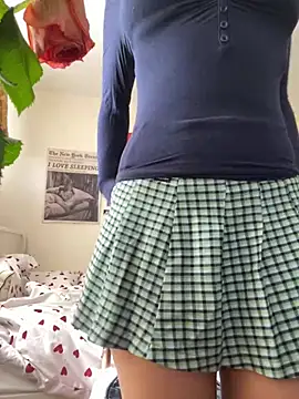 Snapshot of Young_Lizzie chatting on May 2026 02:47:02 PM Young Lizzie online show from May 2026 02:47:02 PM