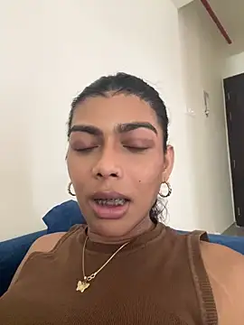 Snapshot of Mayra_xx chatting on June 2026 11:01:01 AM Mayra xx online show from June 2026 11:01:01 AM