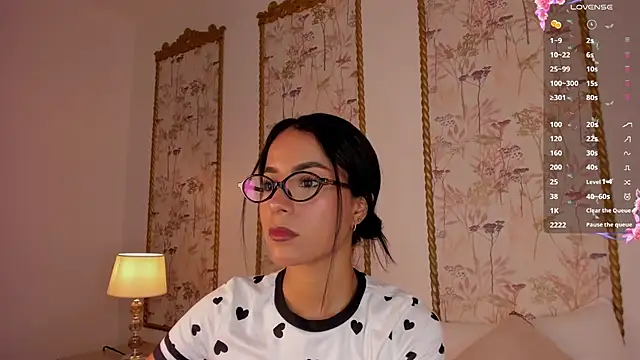 Snapshot of sara_castro24_ chatting on July 2026 07:18:01 PM sara castro24 online show from July 2026 07:18:01 PM