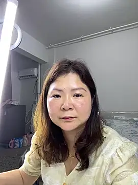linda51863 online show from June 2026 02:33:01 PM