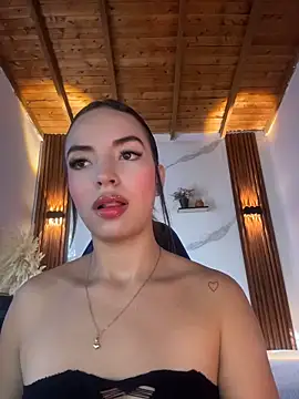 Snapshot of catalina_lafer chatting on May 2026 12:33:01 PM catalina lafer online show from May 2026 12:33:01 PM