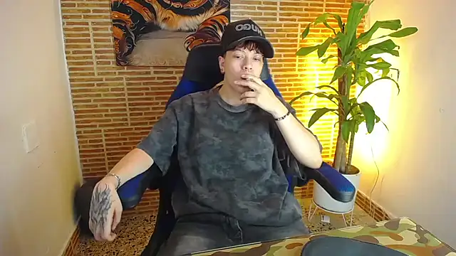 Snapshot of Asher_addamss_ chatting on August 2026 08:13:02 AM Asher addamss online show from August 2026 08:13:02 AM