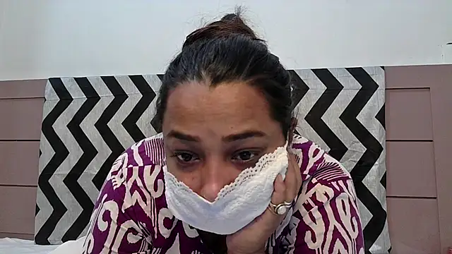 Snapshot of PallaviPearl chatting on July 2026 05:21:01 AM PallaviPearl online show from July 2026 05:21:01 AM