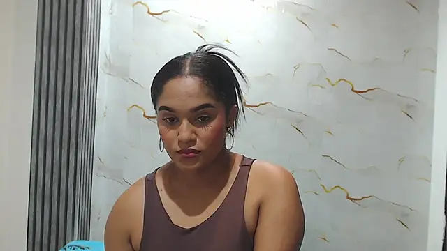 Liaa cams online show from June 2026 02:13:01 AM
