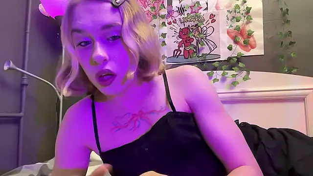 Snapshot of Miss_Amy00 chatting on July 2026 08:38:01 PM Miss Amy00 online show from July 2026 08:38:01 PM