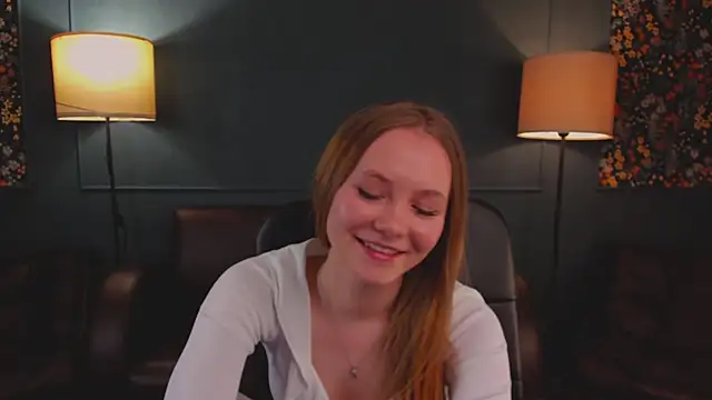 Snapshot of FloraLarsson chatting on May 2026 03:50:02 PM FloraLarsson online show from May 2026 03:50:02 PM