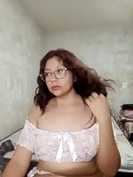 Snapshot of Grace_Moon04 chatting on May 2026 05:18:01 PM Grace Moon04 online show from May 2026 05:18:01 PM