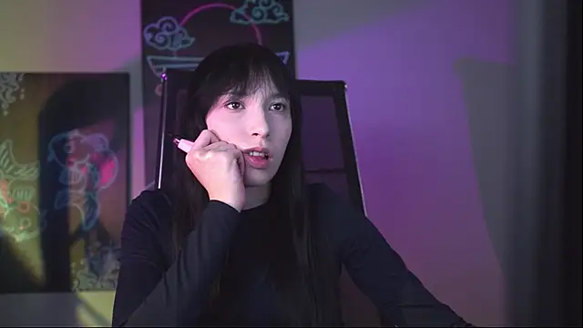Snapshot of SeraphineSparda chatting on May 2026 11:29:02 AM SeraphineSparda online show from May 2026 11:29:02 AM