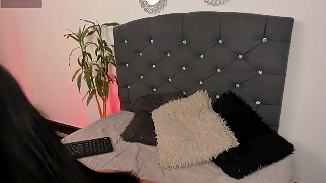 viioletta 00 online show from July 2026 03:26:02 PM