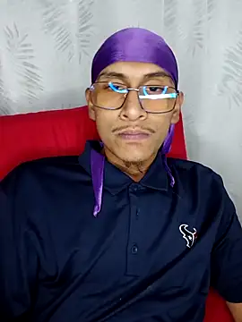 Snapshot of Lil_black009 chatting on May 2026 05:34:01 AM Lil black009 online show from May 2026 05:34:01 AM