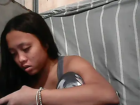 Yours AsianPinayGirl18 online show from July 2026 01:14:02 PM
