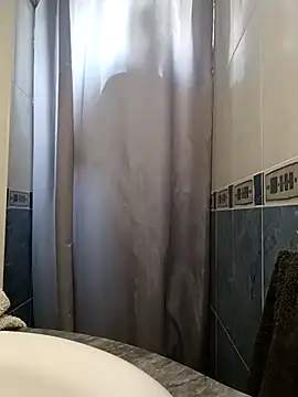 Snapshot of Soloyan chatting on November 2025 12:27:01 PM Soloyan online show from November 2025 12:27:01 PM