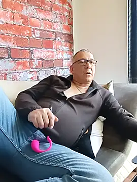 Soloyan online show from March 2026 12:55:01 PM