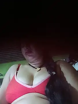 Snapshot of Haliya8 chatting on May 2026 07:18:02 PM Haliya8 online show from May 2026 07:18:02 PM
