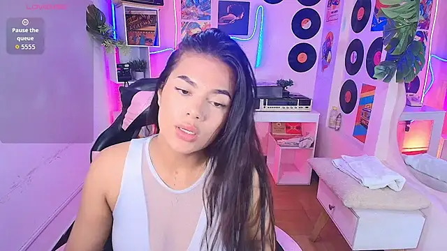 Snapshot of Duulce_mia chatting on July 2026 12:23:01 PM Duulce mia online show from July 2026 12:23:01 PM