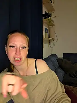 SweetGermanAlina online show from May 2026 09:44:02 PM