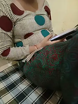 Snapshot of Seema_yadav01 chatting on July 2026 05:12:01 AM Seema yadav01 online show from July 2026 05:12:01 AM