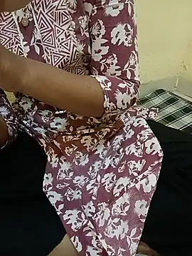 Snapshot of Seema_yadav01 chatting on July 2026 05:11:01 AM Seema yadav01 online show from July 2026 05:11:01 AM