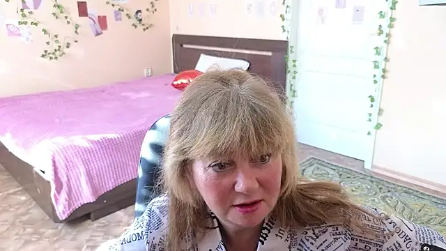 Snapshot of Melania_Cook chatting on June 2026 04:28:01 AM Melania Cook online show from June 2026 04:28:01 AM