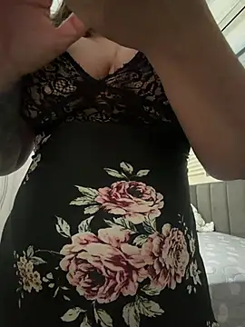 Snapshot of Mariiii_morena chatting on July 2026 09:27:01 AM Mariiii morena online show from July 2026 09:27:01 AM