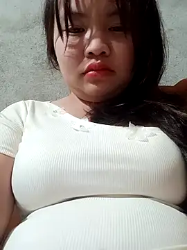 Lily Henry online show from May 2026 02:47:01 PM