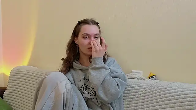 JolieDerringer online show from May 2026 08:12:02 AM