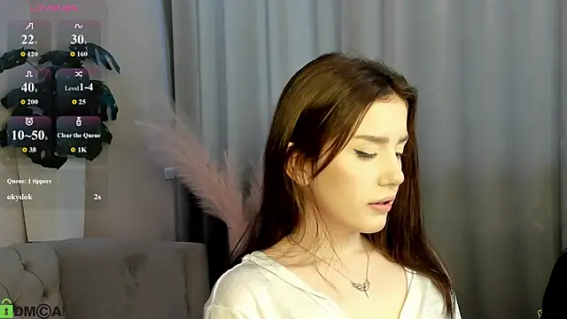 Snapshot of Lonny_Peach chatting on August 2026 03:23:02 AM Lonny Peach online show from August 2026 03:23:02 AM