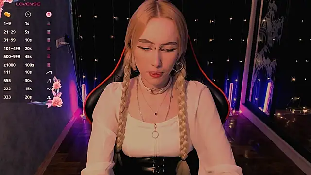 Snapshot of GoddessBambi chatting on May 2026 09:25:01 AM GoddessBambi online show from May 2026 09:25:01 AM