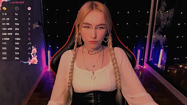 Snapshot of GoddessBambi chatting on May 2026 07:35:02 AM GoddessBambi online show from May 2026 07:35:02 AM