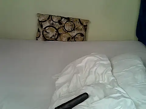 lovvelyheers online show from June 2026 08:11:01 PM