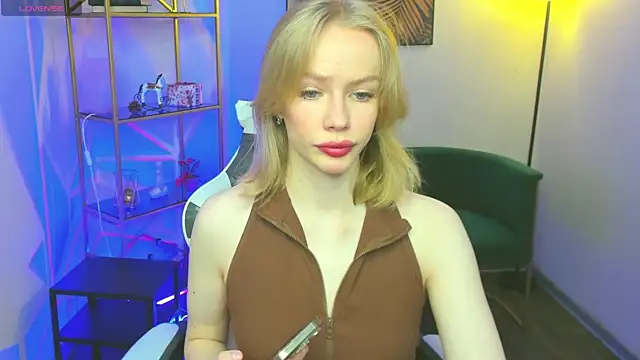 Poly Sweet online show from May 2026 05:25:01 AM