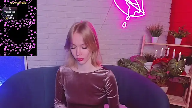 Poly Sweet online show from June 2026 05:14:01 AM