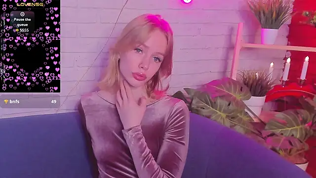 Poly Sweet online show from June 2026 06:52:02 AM
