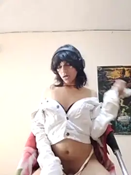 Liil bunny online show from May 2026 03:19:01 PM