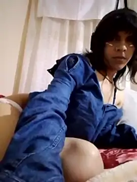 Liil bunny online show from May 2026 10:36:01 AM