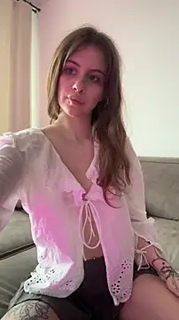 evvaavve online show from May 2026 03:50:01 PM