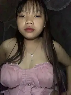 Snapshot of Cham-py chatting on May 2026 01:44:01 AM Cham-py online show from May 2026 01:44:01 AM