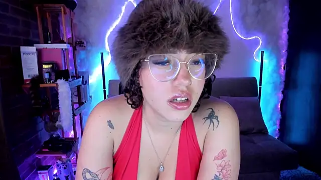Snapshot of liz_martins1 chatting on May 2026 11:01:04 PM liz martins1 online show from May 2026 11:01:04 PM