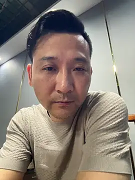 Snapshot of semir-xin chatting on May 2026 01:05:02 PM semir-xin online show from May 2026 01:05:02 PM