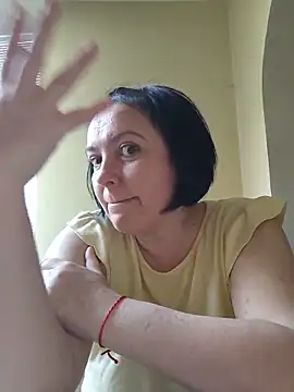 EmmaEmmy40 online show from May 2026 04:24:02 PM