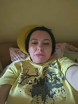 EmmaEmmy40 online show from May 2026 03:41:01 PM