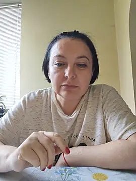 EmmaEmmy40 online show from June 2026 03:50:01 PM