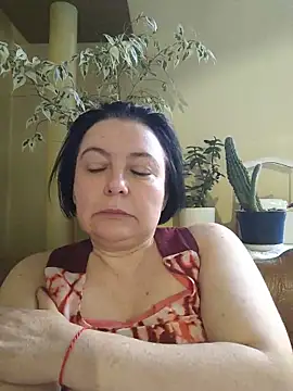 EmmaEmmy40 online show from June 2026 05:33:02 PM