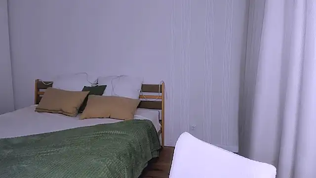 Snapshot of LookEva chatting on May 2026 10:36:01 AM LookEva online show from May 2026 10:36:01 AM